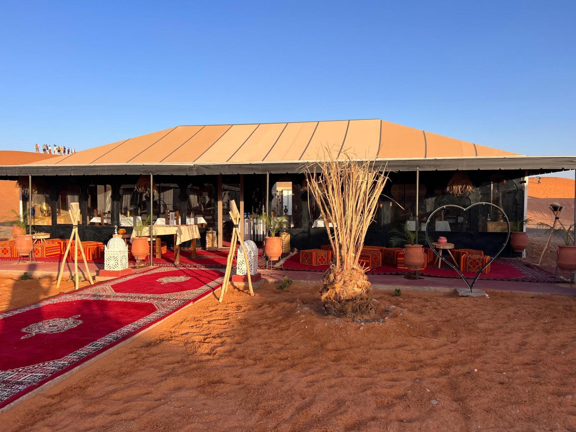 Aladdin Merzouga Camp Buitenkant foto