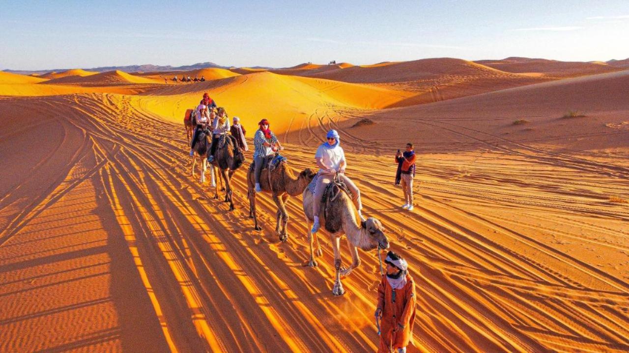 Aladdin Merzouga Camp Buitenkant foto